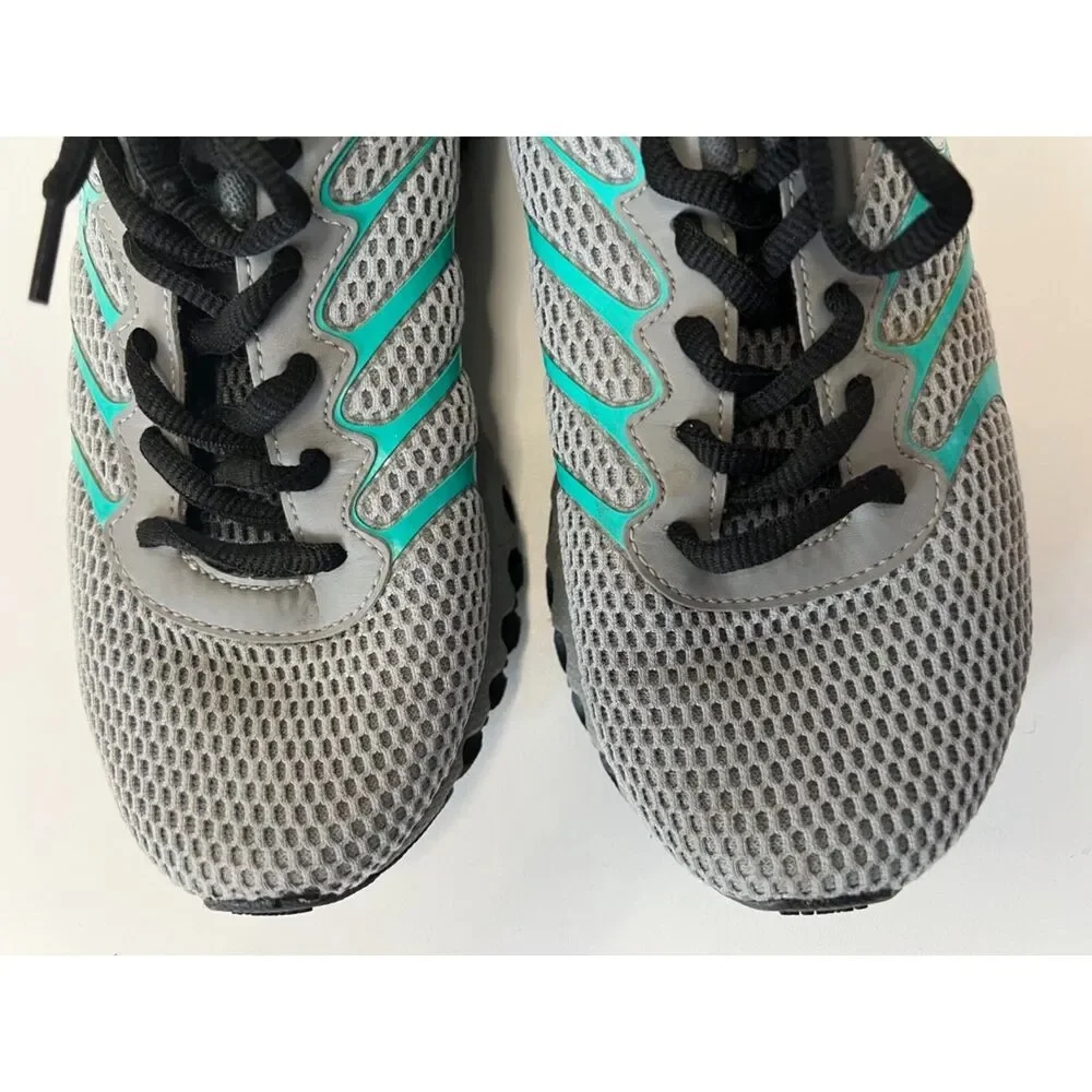 K-Swiss Tubes Comfort 200 athletic shoes. Size 8.5 (women)